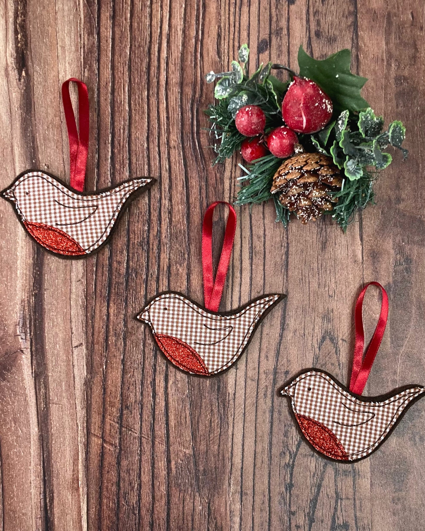 Sparkly Christmas Robin Decoration Set