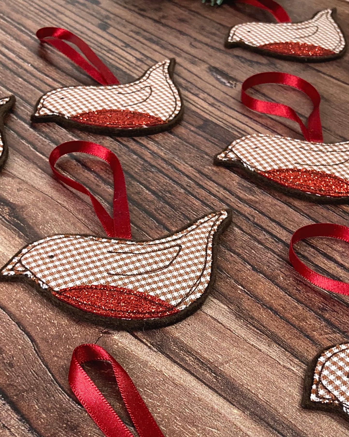 Sparkly Christmas Robin Decoration Set